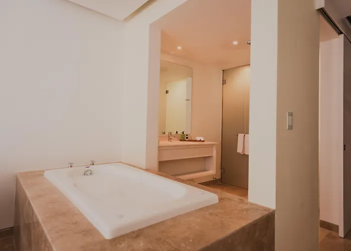 Antera & Residences Hotel
